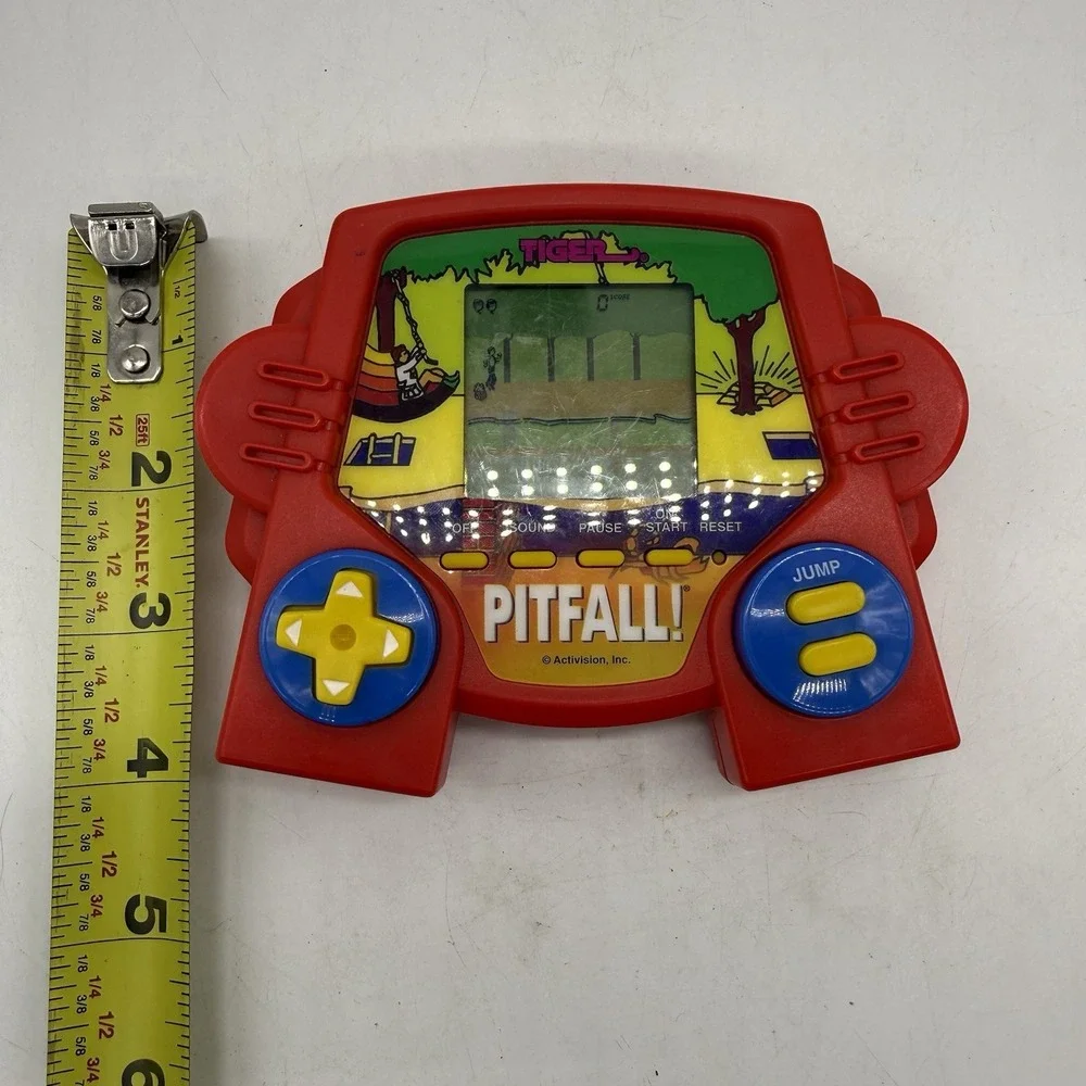 Tiger Electronics Arcade Classic Pitfall 1998 Handheld Game Works Vintage Toy